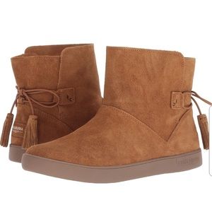 Koolaburra by UGG Skyller Suede Tassel Booties
